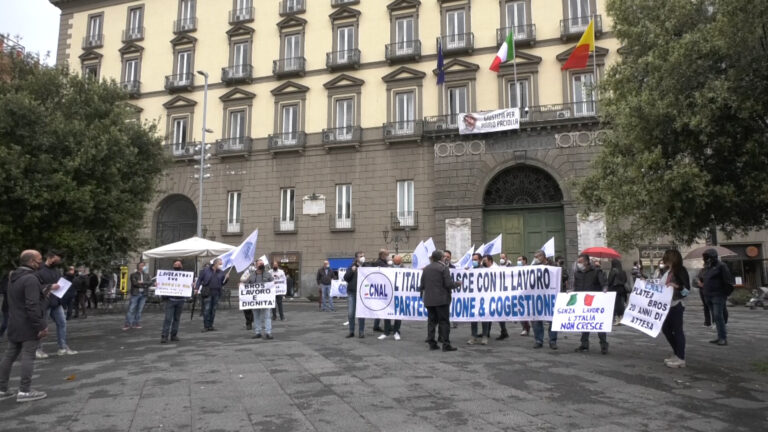 Cnal in piazza