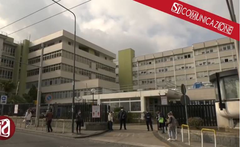Quaranta persone, alcune appartenenti al sodalizio camorristico conosciuto come l’Alleanza di Secondigliano