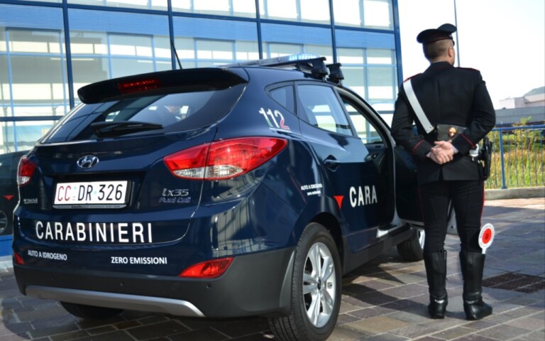 I Carabinieri della Stazione di Qualiano hanno denunciato per i reati di ricettazione e riciclaggio un 51 enne del posto incensurato proprietario di una autocarrozzeria.