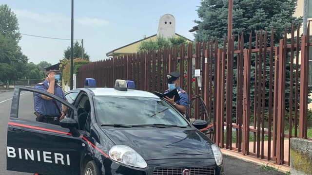 Questa mattina sulla Domitiana i carabinieri del nucleo radiomobile di Giugliano in Campania erano impegnati in un posto di controll