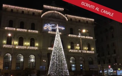 Sono 140 i chilometri di strada e 40 le piazze di Napoli che dalle 17 di sabato sono state illuminate a festa dalla Camera di Commercio