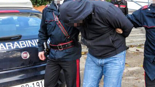 Avrebbe violentato la figlia sin da quando era una bambina. Un 51enne marocchino, residente in provincia di Benevento