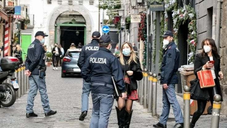 Personale della Polizia Locale di #Napoli appartenente al reparto specialistico di Polizia Turistica ha controllato nove strutture turistiche