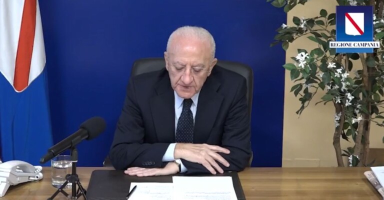 2mila bambini tra i 5 e gli 11 anni prenotati per le vaccinazioni. E' questo il "dato della speranza" annunciato da De Luca