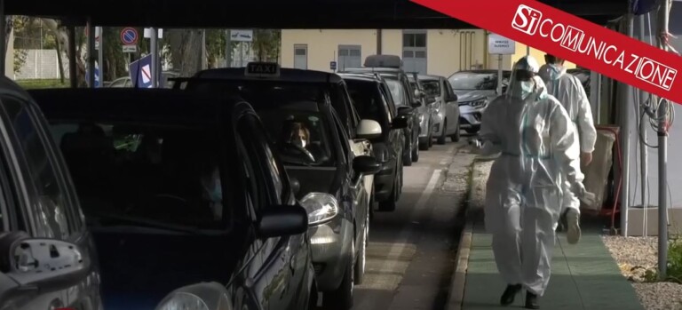 7181 positivi giornalieri. E' il maggior numero di contagi registrato in un giorno in Campania. 18 i deceduti. Aumentano i posti letto occupati negli ospedali.