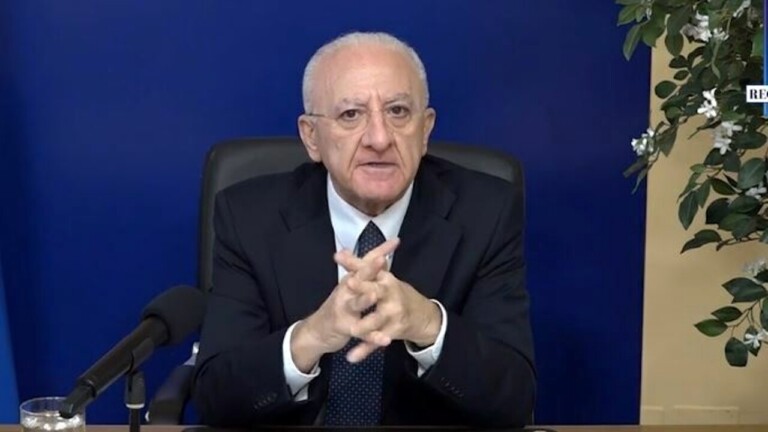 Il Presidente della Regione Campania, Vincenzo De Luca, durante la consueta diretta del venerdì, ha annunciato