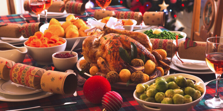 Secondo un' indagine di Coldiretti ogni italiano spreca 65 Kg di cibo all'anno e molti nel periodo natalizio. Sarebbero sufficienti piccoli