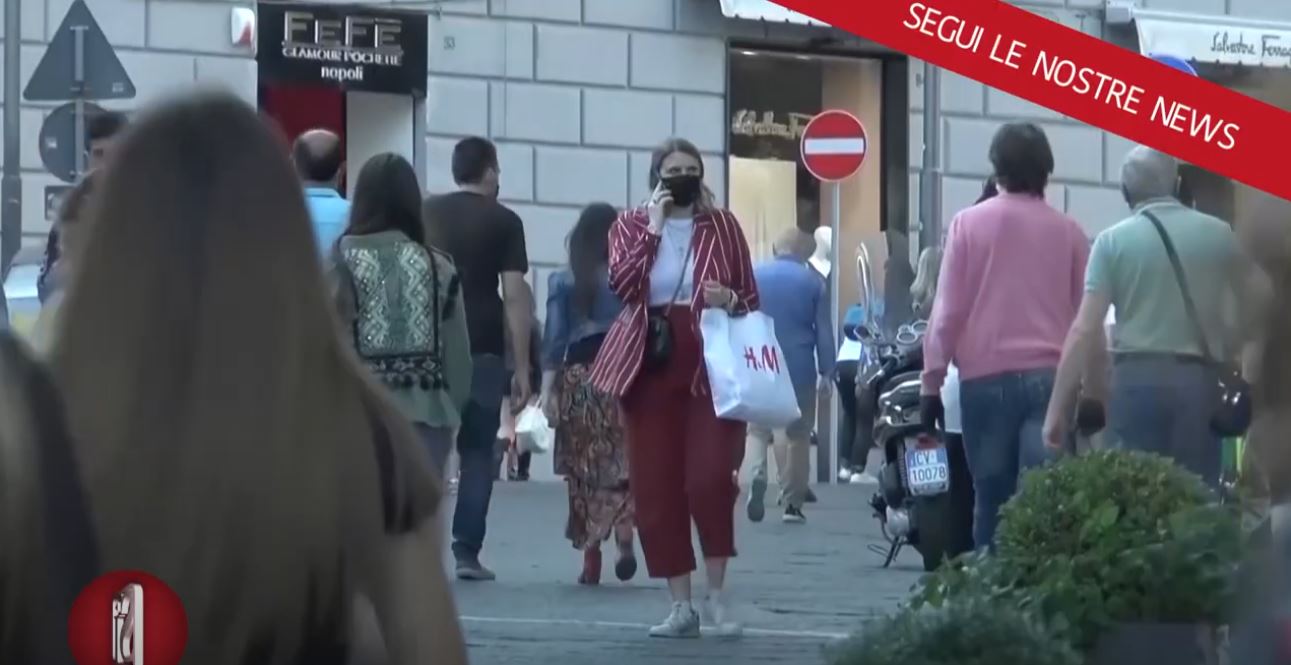 Il green pass sarà obbligatorio anche in negozi come tabaccherie, negozi di giocattoli, librerie e profumerie. Esentate invece le farmacie