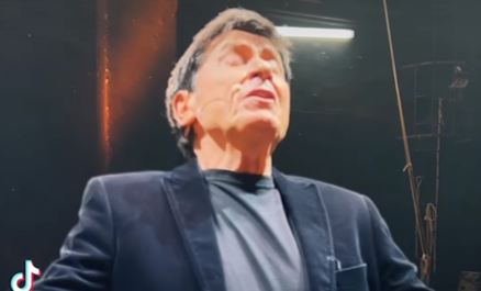 Morandi canta Povero Gabbiano