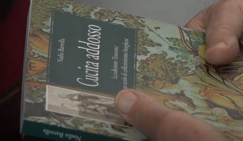 La relazione tra Napoli e il mondo della sartoria ha radici profonde, radicate nella storia del capoluogo campano