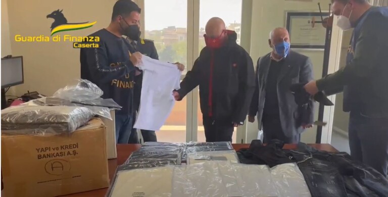 Il Comando Provinciale della Guardia di Finanza Caserta ha devoluto in beneficenza oltre 1300 capi di abbigliamento
