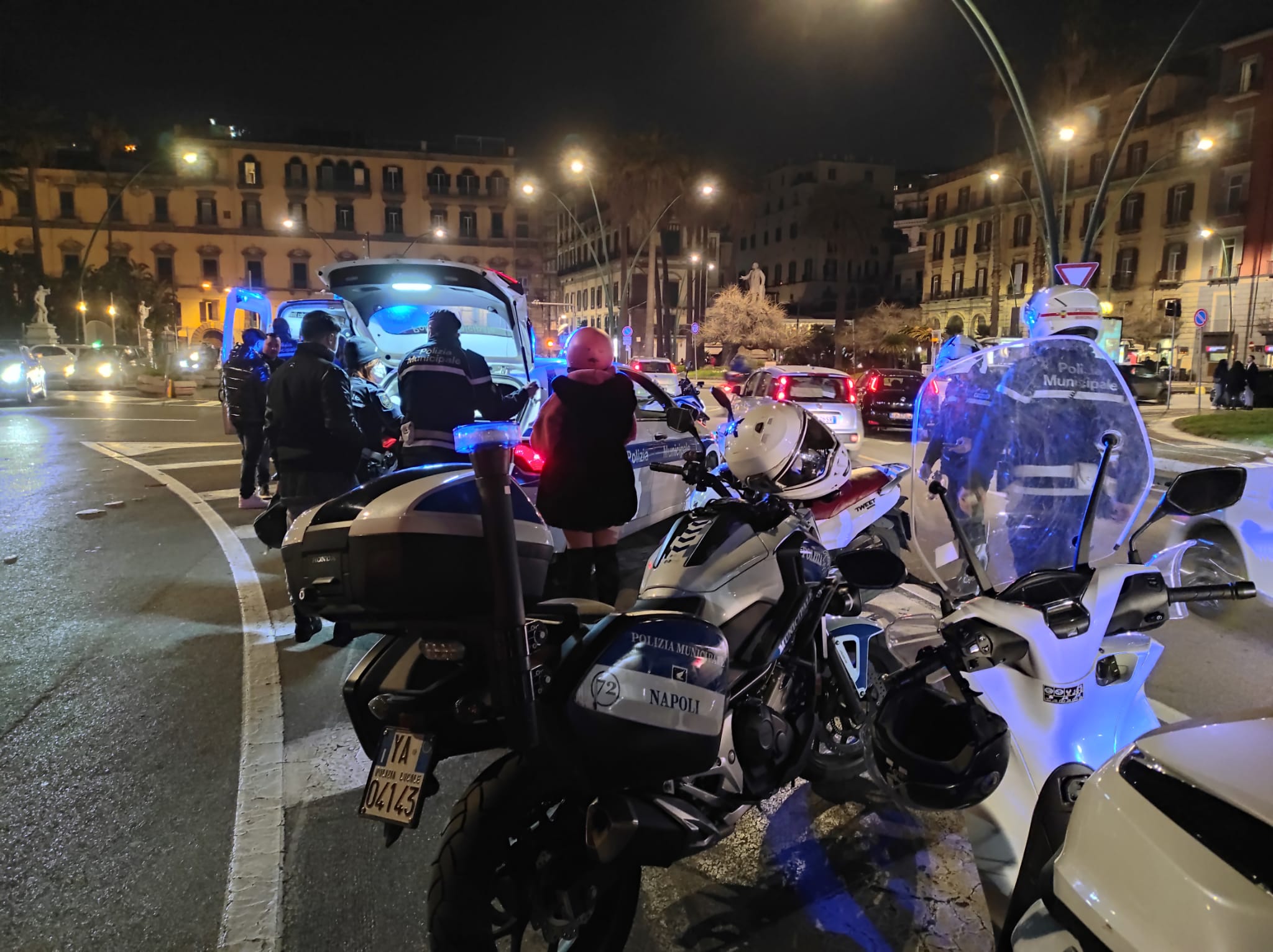 Da ieri sera e nella notte la polizia locale di Napoli ha effettuato ulteriori controlli per assicurare il rispetto delle norme