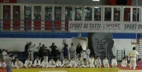 Un colpo d’occhio spettacolare Il tatami della Nippon Club di Ponticelli animato dagli allenamenti di ragazzi di età diversa