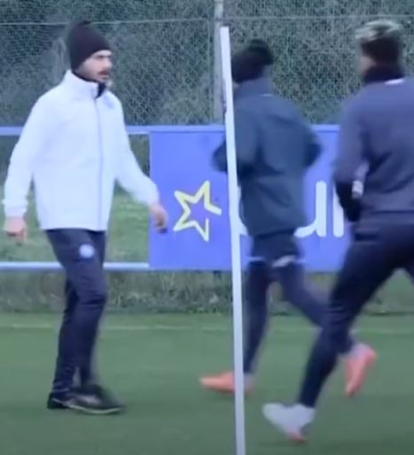 Infortunio in allenamento per Osimhen il campionato prosegue ed è ormai è chiaro che si tratta di una corsa a tre.