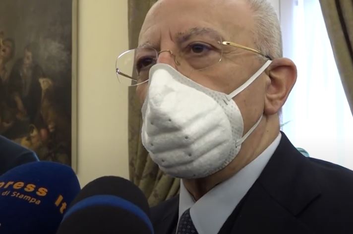 Durante un'intervista a Palazzo Santa Lucia il Governatore della Campania, Vincenzo De Luca si è lasciato andare con le espressioni