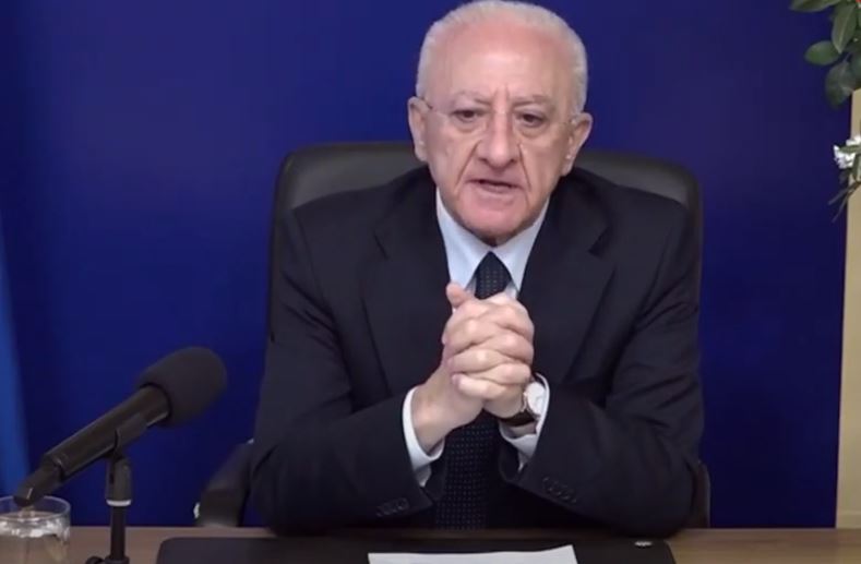 Quando si risponde che la Nato è un'alleanza difensiva vale a corrente alternata dice De Luca in diretta Fb