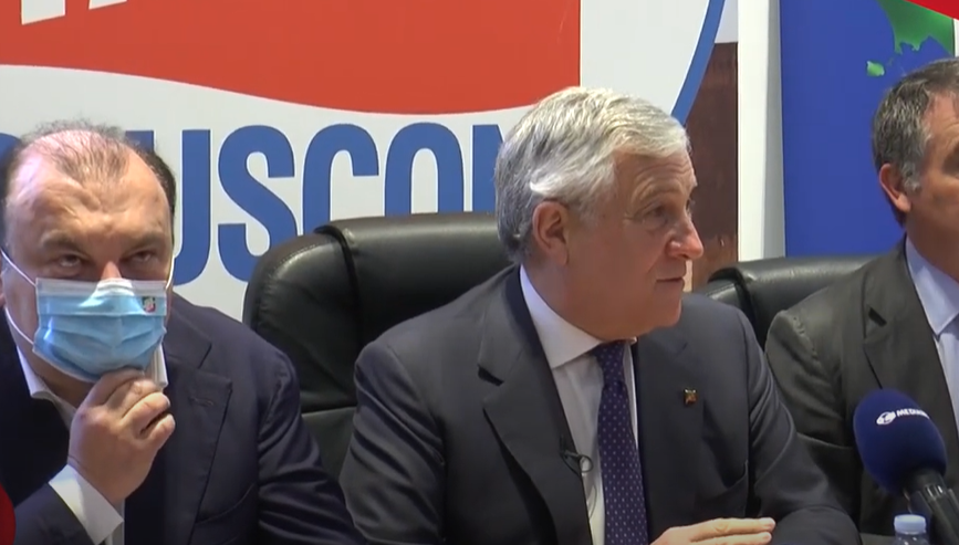 Forza Italia con Berlusconi alla Mostra d’Oltremare il 21 maggio. e Tajani non usa mezzi termini chi non è con noi è fuori