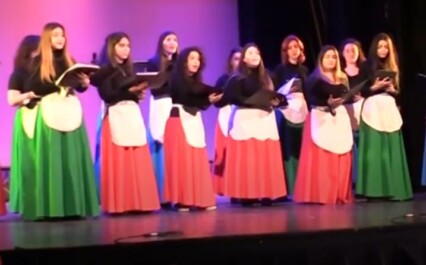 Grande successo per “Gira la carta", c’è una storia e poi un’altra” messo in scena al teatro Supercinema di Castellammare di Stabia