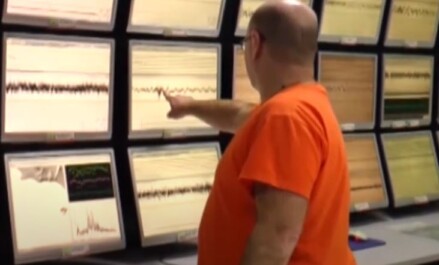 Non si arresta lo sciame sismico nell’area flegrea. Nella sola giornata di ieri si sono registrate 23 scosse con una magnitudo