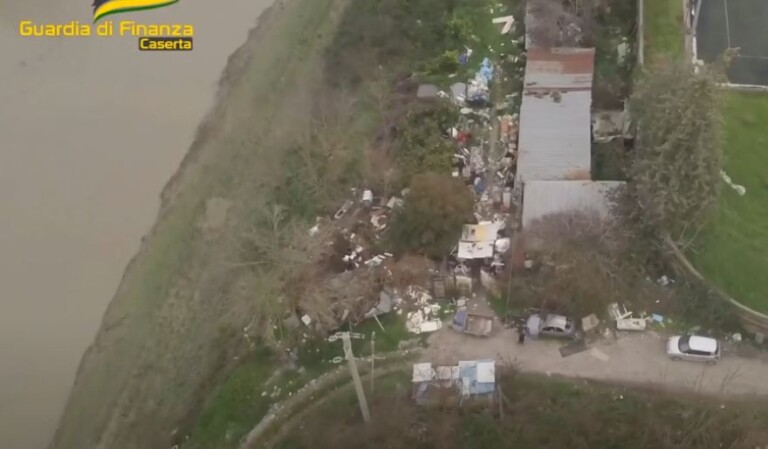 Dopo diversi mesi di inteso lavoro, è stata finalmente bonificata una mega discarica di rifiuti sita nel Comune di Capua