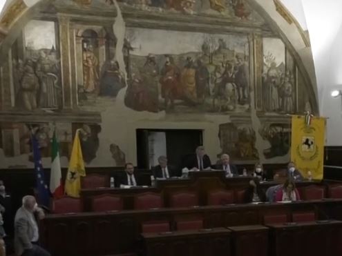Nell’aula del Consiglio di Santa Maria la Nova, Manfredi ha conferito ufficialmente le deleghe ai consiglieri