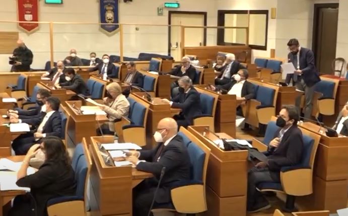 Il Consiglio Regionale della Campania, presieduto da Gennaro Oliviero ha tenuto un dibattito sulla situazione carceraria in Campania