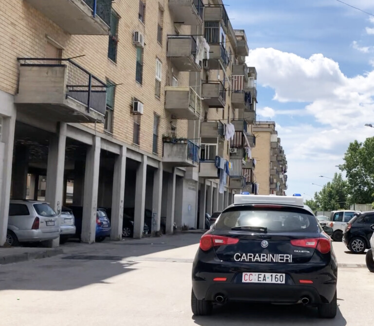 carabinieri della tenenza di Caivano stanno da tempo monitorando l' assegnazione degli appartamenti persso il rione Iacp