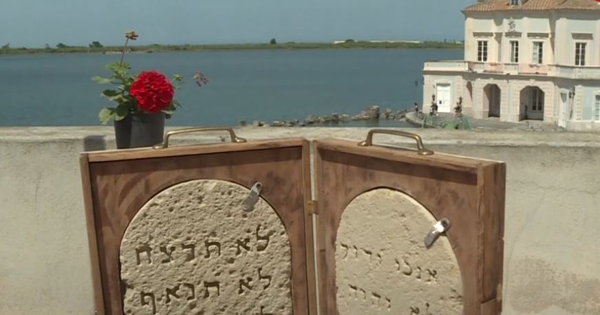 La Casina Vanvitelliana al Parco del Fusaro apre le porte alla mostra del giovane artista Luigi Rigillo 16enne