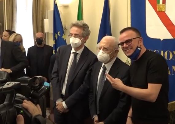 "L'organizzazione non è stata semplicissima" lo ha detto lo stesso Gigi D’Alessio nel corso della conferenza stampa di presentazione