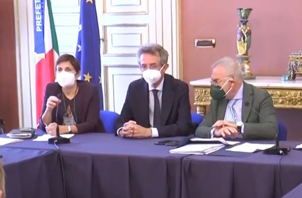 .Si è tenuta presso la Prefettura di #Napoli la riunione del Comitato per l'ordine e la sicurezza pubblica alla presenza di Sindaco e Prefetto