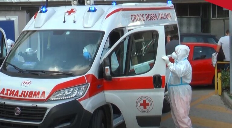 Un nuovo piano sanitari da Palazzo Santa Lucia per fronteggiare la straordinaria impennata estiva di casi e ricoveri