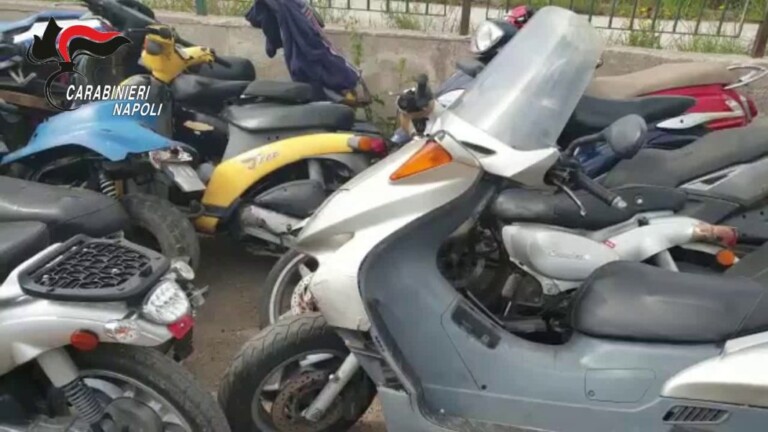 Un controllo presso il centro d'accoglienza per migranti un'attività di routine per i carabinieri della stazione di Calvizzano