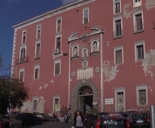 Tre in queste ore gli impiegati dell'ospedale San Gennaro indagati per non aver consegnato i soldi alla ragioneria