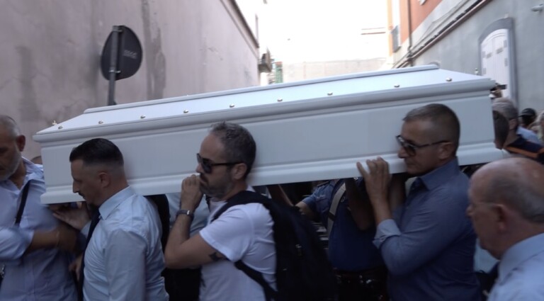 Gragnano Alessandro funerale oggi