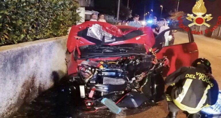 muoiono due ragazze cervinara avellino incidente