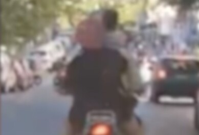 video denuncia moto senza casco bambini