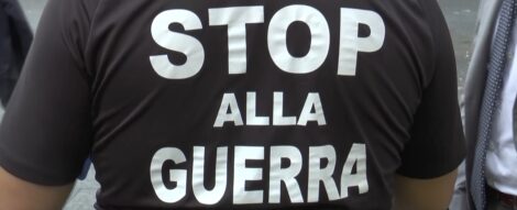 in bici per chiedere stop guerra russa in ucraina