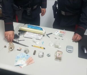 arresto carabinieri boscoreale spaccio cocaina hashish crack