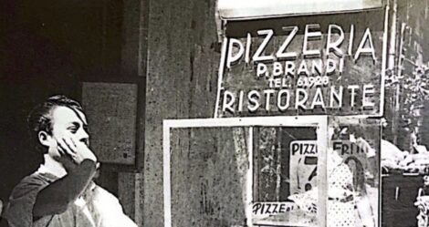 fake news chiude pizzeria brandi napoli