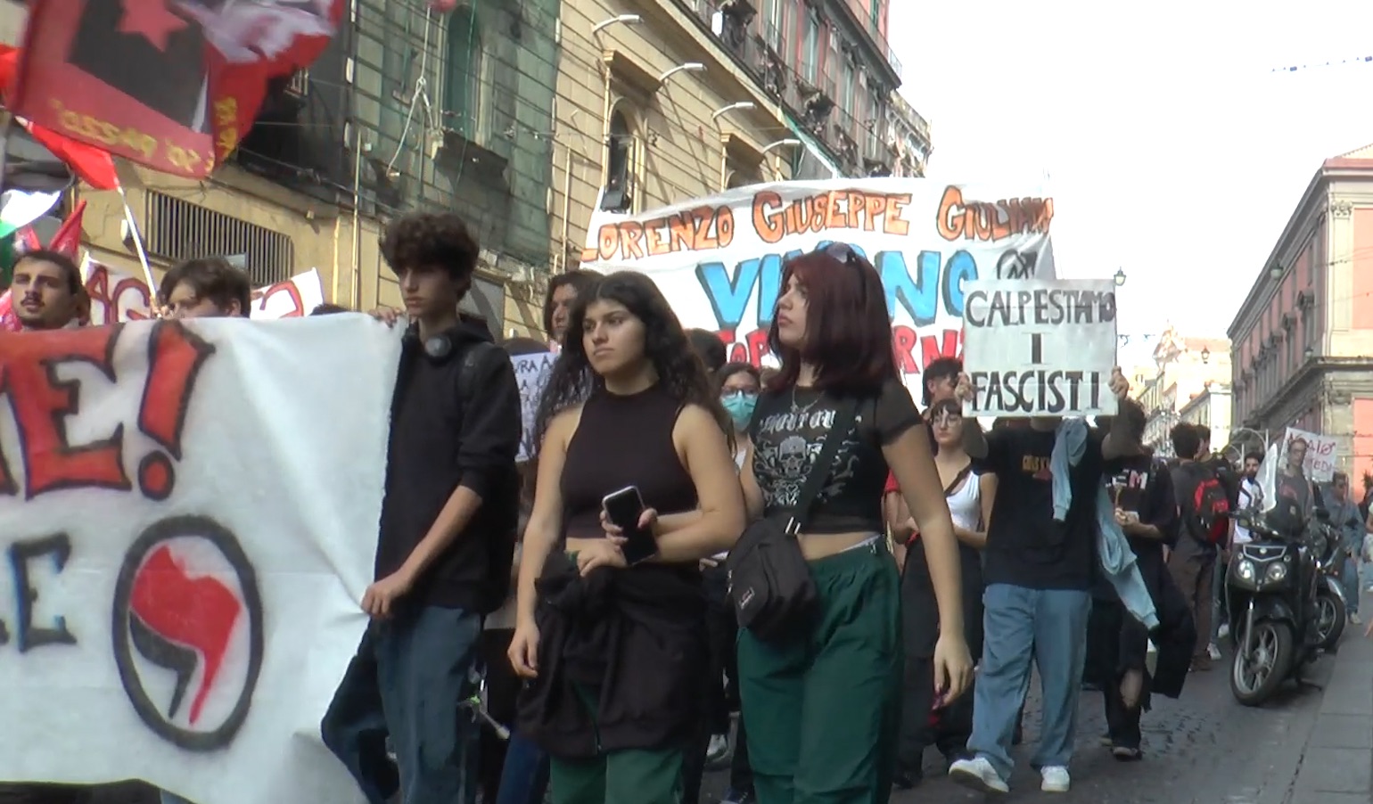 corteo antifascista napoli