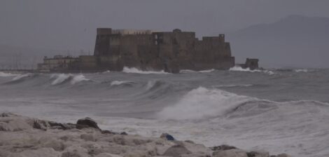 allerta meteo arangione in campania, ecco i danni a napoli