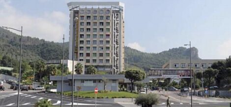 shock nel salernitano, marito dà fuoco alla moglie