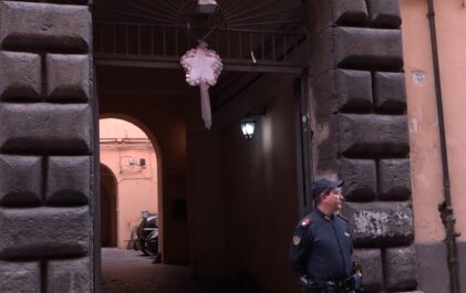 inquietanti novità sullo sgombero delle abitazioni occupate di via pizzofalcone