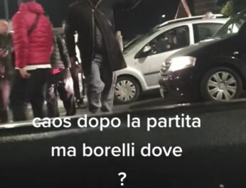 gli rimuovono le auto e loro occupano la strada, borrelli denuncia