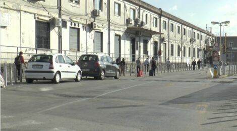 paura al metropark poliziotti arrestano due ladri