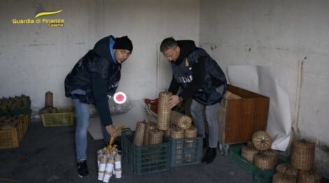 maxi sequestro di botti illegali a villa literno