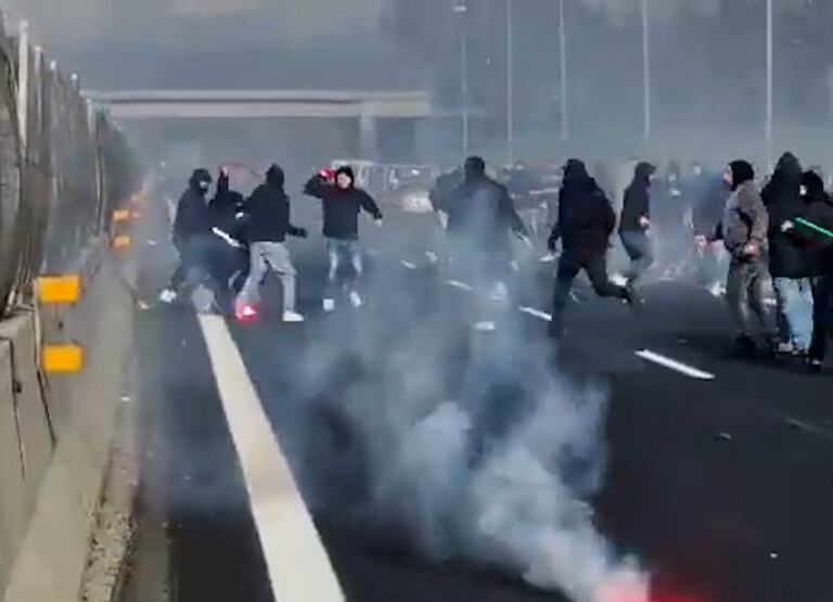 Scontri tifosi Napoli roma