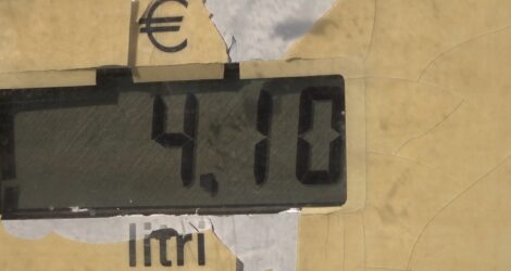 caro carburanti, il codacons lancia l'allarme