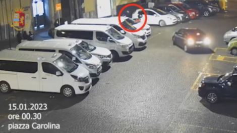 in manette il piromane che ha appiccato gli incendi a piazza carolina e via cisterna dell'olio