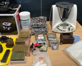 maxi sequestro dei carabinieri a scampia
